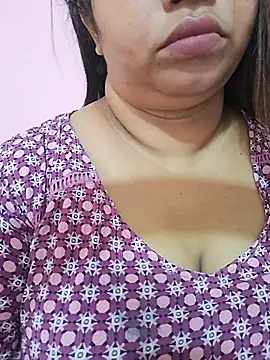 הופעת וובקאם של Ravina_patil1