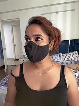 הופעת וובקאם של Sexy_Madhurii