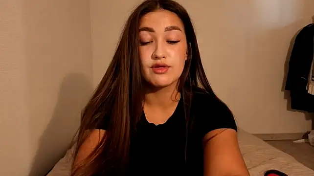 Aria_Blisss Adlı Modelin Canlı XXX Sohbeti