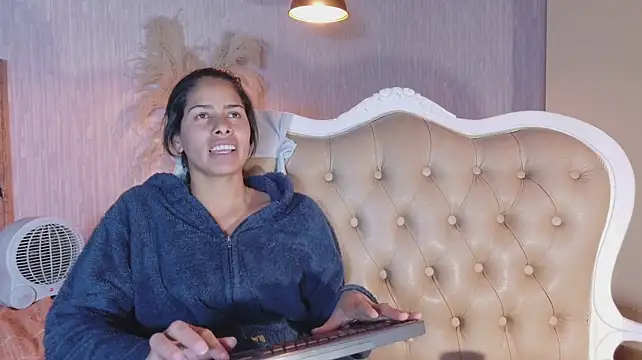 nairobi8 Adlı Modelin Canlı XXX Sohbeti