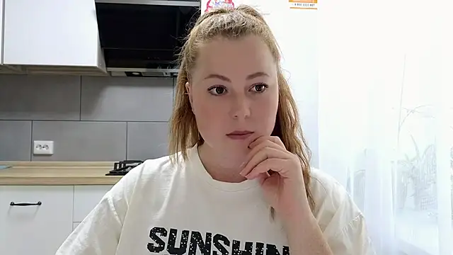 tiffany_co_ Adlı Modelin Canlı XXX Sohbeti