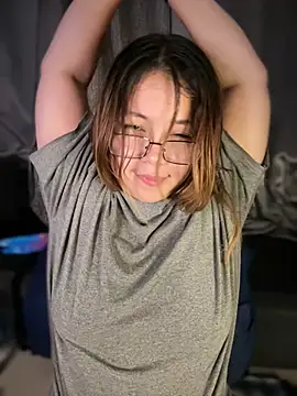 Chat +18 de MerlyG ao vivo