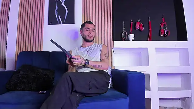 MaxPower003n Live XXX chat