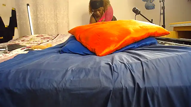 KinkQueenLove: онлайн-секс-чат