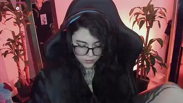 MissCharlottte_18's Live XXX Chat