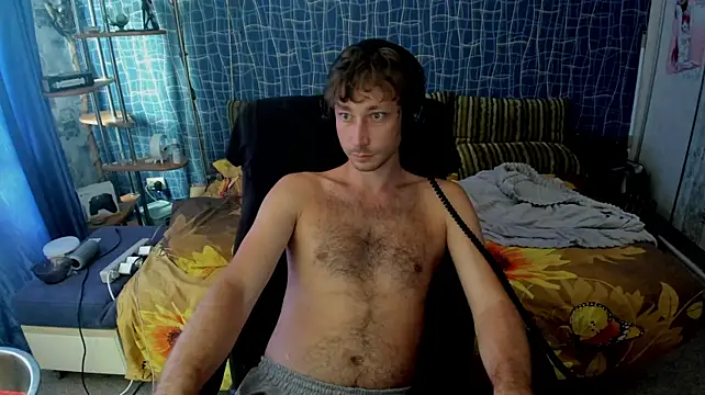 CuteBoy228 élő XXX-chatje