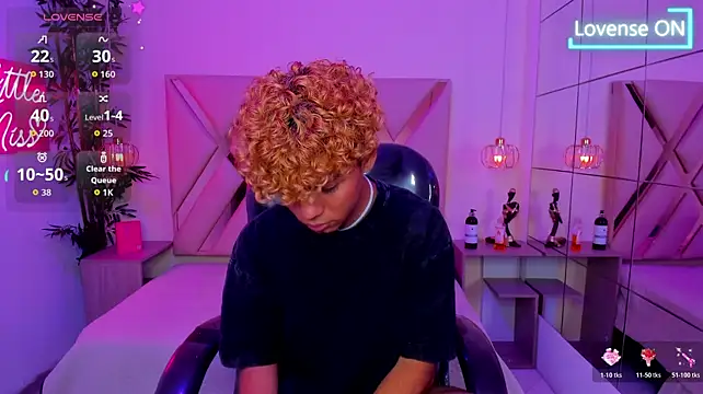 Anyelo_Twink Adlı Modelin Canlı XXX Sohbeti