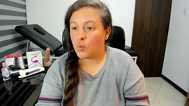 Chat XXX ao vivo de SaraThonson_