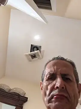 bobby69cock: вебкам-шоу