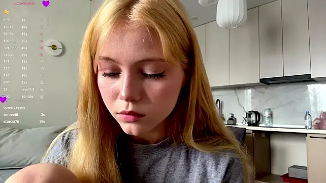Živý XXX chat AlberthaBudd