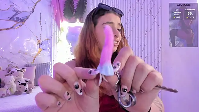 Naomy_tay1のライブXXXチャット