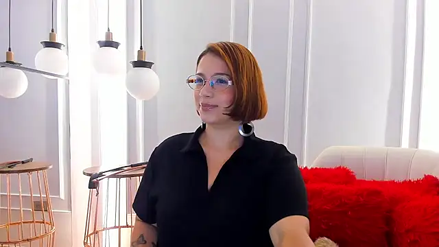 Chat +18 de MillyHotsoon ao vivo