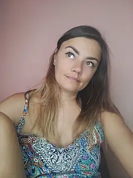 KrissSexi webcam show