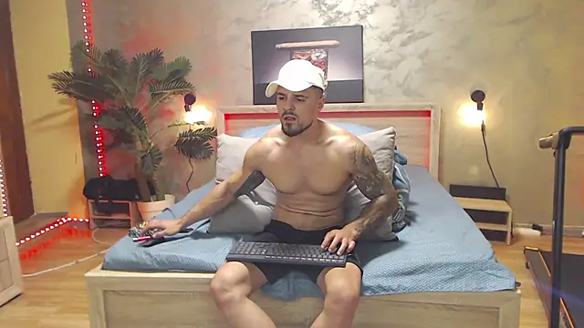 Tiberius_hunk Live XXX-Chat
