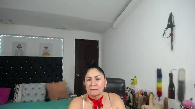 Chatroom XXX en direct de mature_bigboobs10