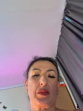 Chat XXX en directo de Hotangel75