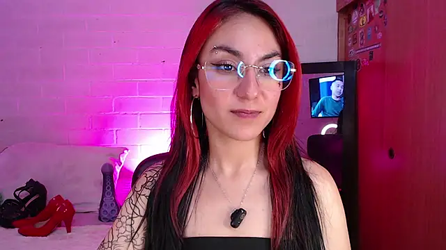 XXX chat uživo modela Amy66