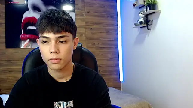 Chat +18 de ivan_cooper ao vivo