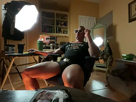 daddydonkey84 élő XXX-chatje