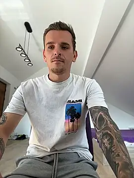 Huge_cock22cm: вебкам-шоу