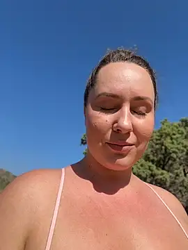 Mona_Plus live XXX chat