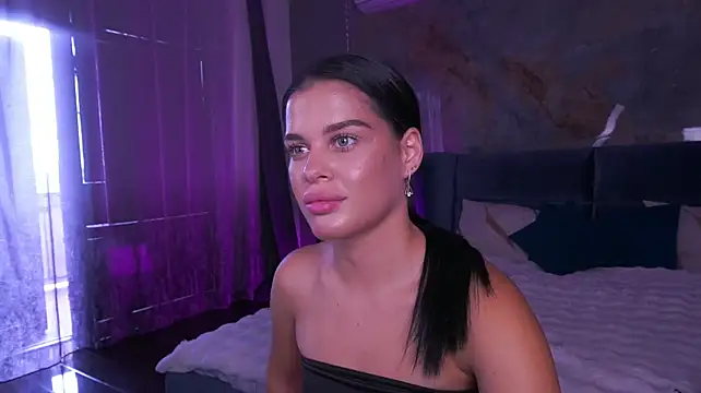 Chat XXX en directo de Luna_NextDoor