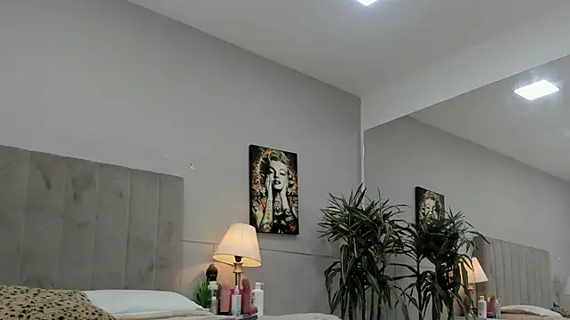 Angie_abby: απευθείας συνομιλία ΧΧΧ