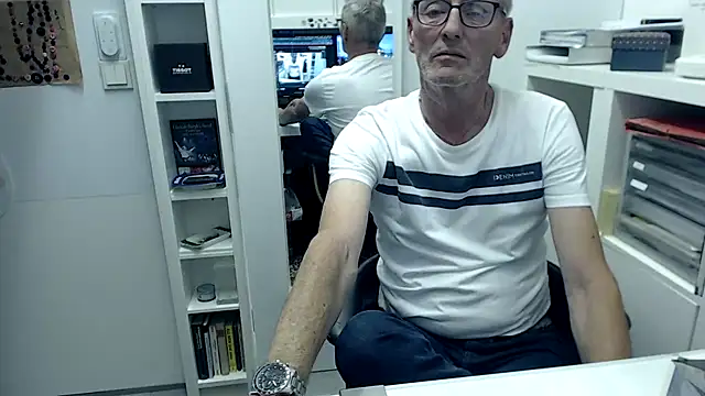 german_gay Show in webcam