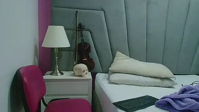 Živý XXX chat Emilyroth