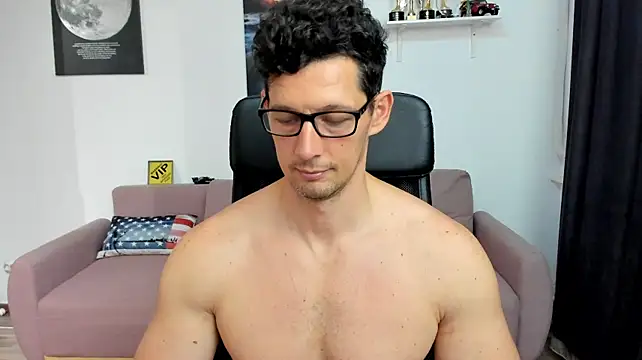 BrutusK08 Live XXX-chat