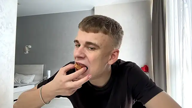 Вебкам-шоу SoloFury