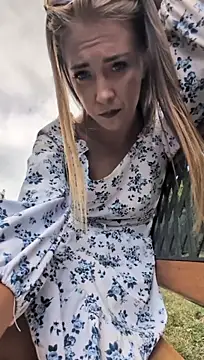 Risky_girl23_: онлайн-секс-чат
