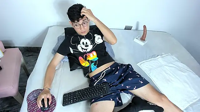 Benjamin_Buster Live XXX Chat