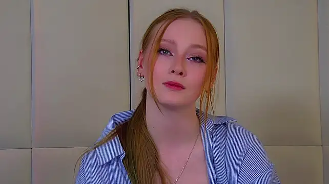 AgataFoxley XXX чат на живо