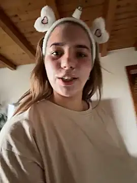 Naomi-Kleinn Live XXX chat