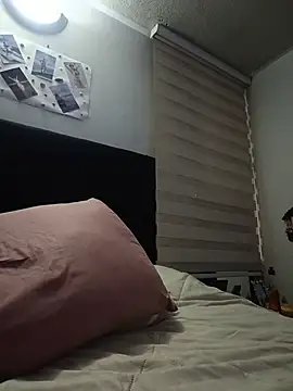 maynor_1998's Live XXX Chat