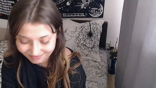 AlienforTwenty Chat XXX in diretta