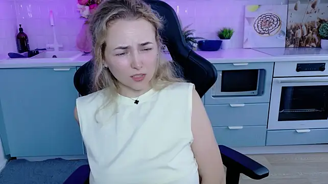 Mira_Mermayd's Live XXX Chat