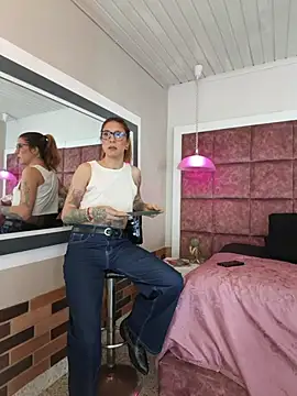 JessieGarvet19's Live XXX Chat