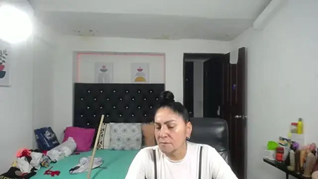 mature_bigboobs10n Live XXX chat