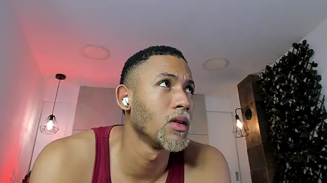 צ'אט XXX בשידור חי של B_Wild