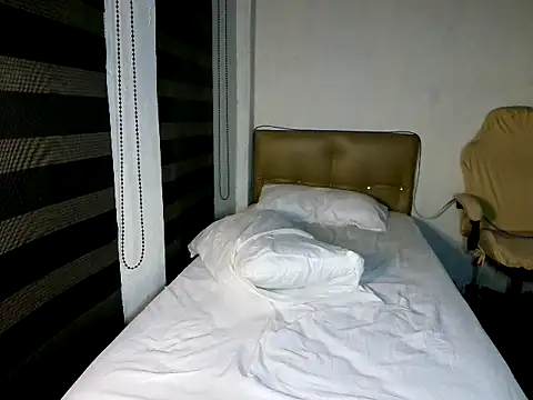 Spicy_RowyCam's Live XXX Chat