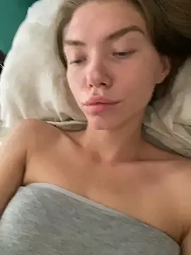Lisaaa_Alisa's Live XXX Chat