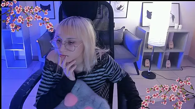 ReminaMeow's Live XXX Chat