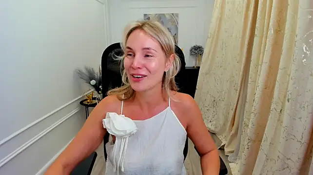 Sinty_Devisn Live XXX chat