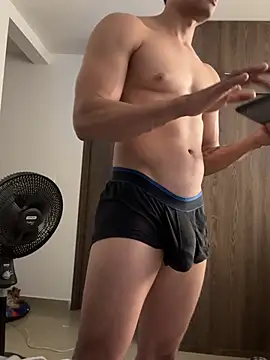 Show modela elpapi_21xl na web-kameri