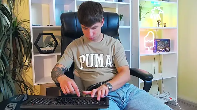 ThomasEdisonn – Naživo XXX chat