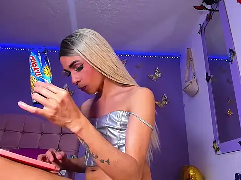 Karla_hot777's Webcam Show