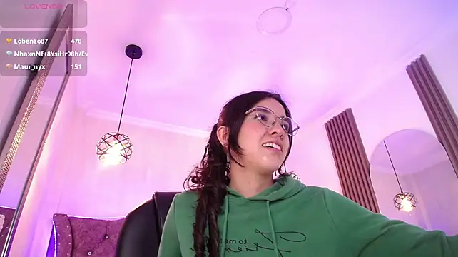 دردشة Amara_Davis1 الجنسية المباشرة