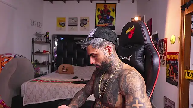 Chat XXX ao vivo de logan_hugh8